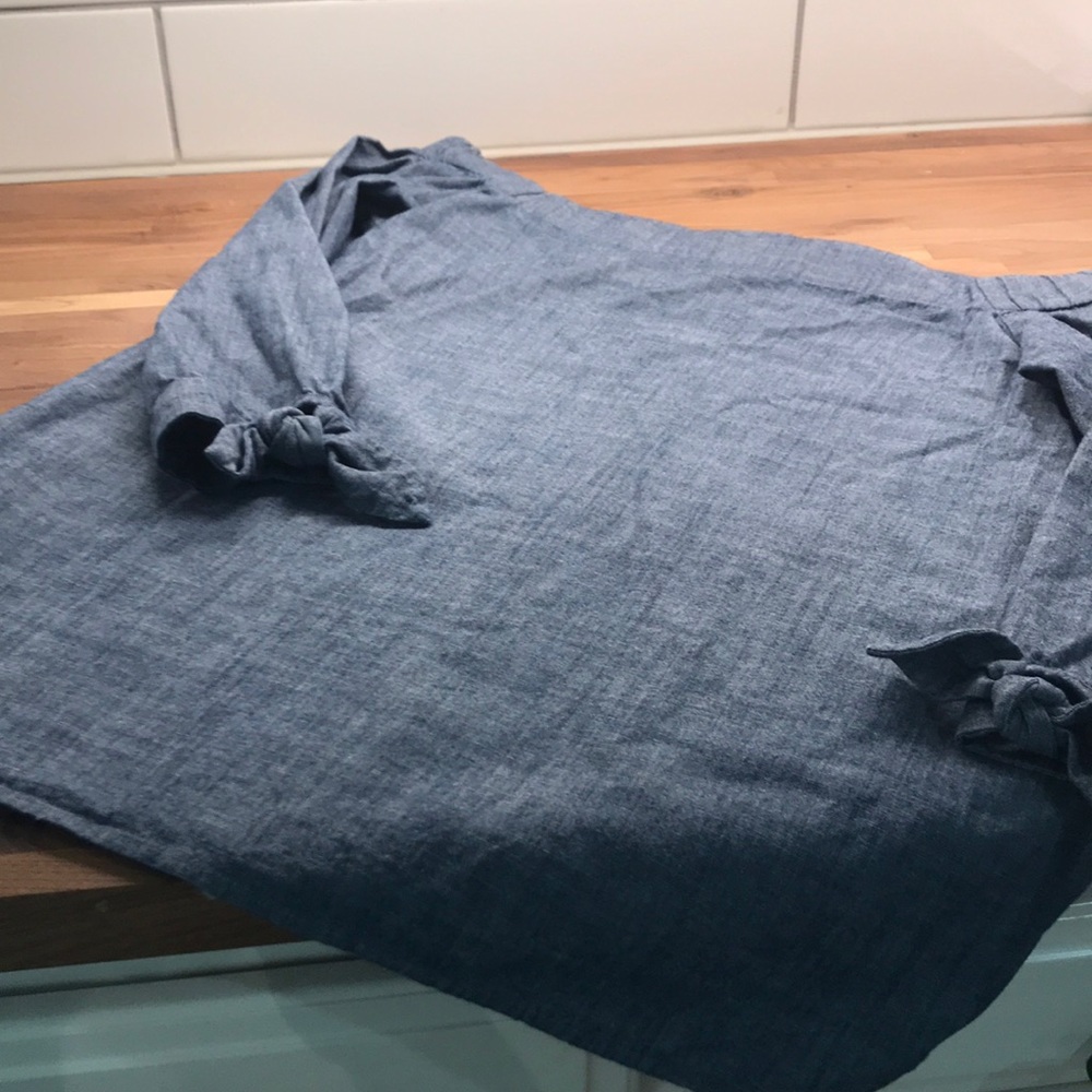 Off the shoulder Banana Republic Blouse